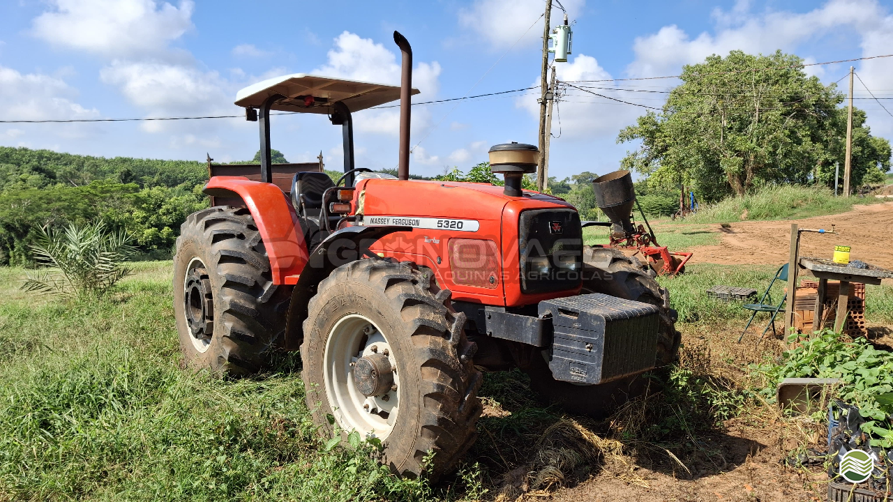 TRATOR MASSEY FERGUSON MF 5320 Tração 4x4 Agro Novaes Máquinas Agrícolas FERNANDOPOLIS SÃO PAULO SP